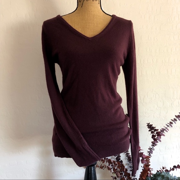 New York & Company Sweaters - {New York&Company} V-Neck Women’s Sweater {S}